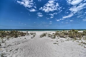 Walk to Beach: Condo w/ Deck in Indian Shores