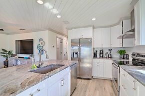 Walk to Beach: Condo w/ Deck in Indian Shores