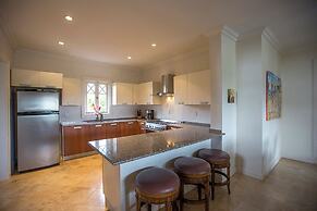 'sweet Dream' Villa w/ Private Pool in Sugar Hill!