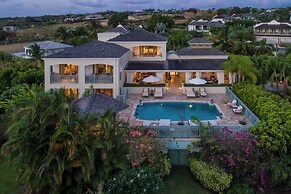 'sweet Dream' Villa w/ Private Pool in Sugar Hill!