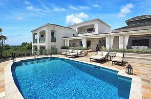 'sweet Dream' Villa w/ Private Pool in Sugar Hill!