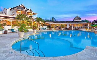 'sweet Dream' Villa w/ Private Pool in Sugar Hill!