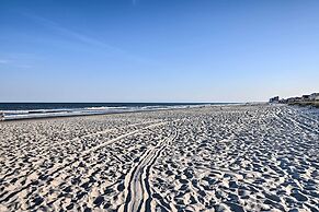 Surfside Beach Couples Retreat w/ Balcony!