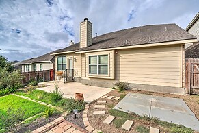 San Antonio Retreat w/ Fireplace + Pool Access!