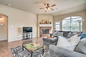 San Antonio Retreat w/ Fireplace + Pool Access!