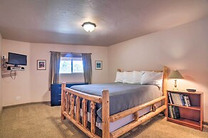 Gorgeous Alton Cabin w/ Deck + Mountain Views