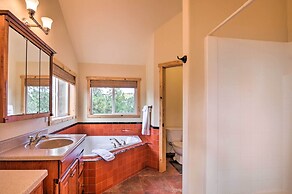 Gorgeous Alton Cabin w/ Deck + Mountain Views