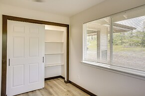 Keaau Getaway w/ Patio, 3 Mi to Shipman Beach!