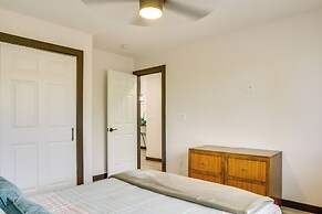 Keaau Getaway w/ Patio, 3 Mi to Shipman Beach!