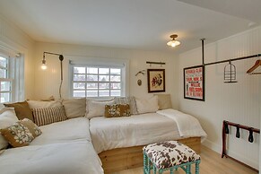 Historic Albion Mountain Cottage on Quiet Street!