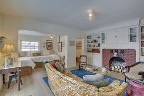 Historic Albion Mountain Cottage on Quiet Street!