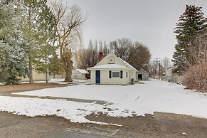 Historic Albion Mountain Cottage on Quiet Street!