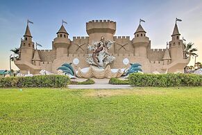 Corpus Christi Condo - Walk to Whitecap Beach!