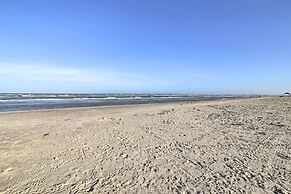 Corpus Christi Condo - Walk to Whitecap Beach!