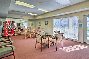 Corpus Christi Condo - Walk to Whitecap Beach!