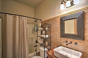 Bayside Home - 6 Miles to Olympic National Forest!