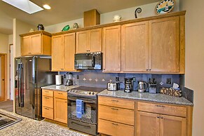 Bayside Home - 6 Miles to Olympic National Forest!