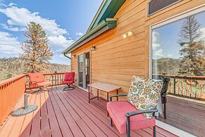Ruidoso Cabin w/ Hot Tub, 2 Mi to Grindstone Lake!