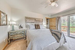 Ruidoso Cabin w/ Hot Tub, 2 Mi to Grindstone Lake!