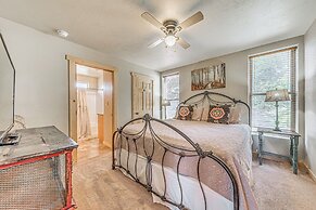 Ruidoso Cabin w/ Hot Tub, 2 Mi to Grindstone Lake!