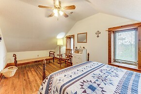 Historic Farmhouse on 7 Acres w/ Stellar View!