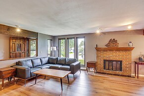 Near Downtown & Fishing: Anchorage Escape!