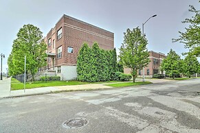 Urban Escape w/ Patio - 2 Mi to Downtown Detroit!