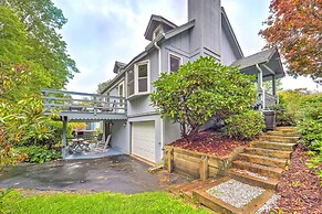 Peaceful Newland Family Cottage w/ 2 Decks!