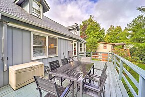 Peaceful Newland Family Cottage w/ 2 Decks!