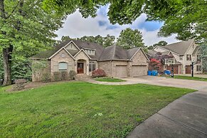 Bentonville Home w/ Pool Table, 2 Mi to Downtown!