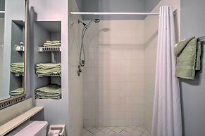 Studio w/ Marina Views: 15 Mi To Everglades!