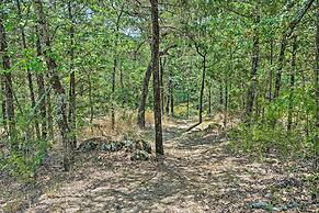 Talihina Retreat w/ Kiamichi River Access!