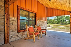 Talihina Retreat w/ Kiamichi River Access!