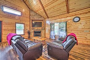 Talihina Retreat w/ Kiamichi River Access!