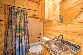 Talihina Retreat w/ Kiamichi River Access!