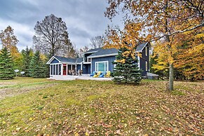 Fire Pit, Smart TV: Waterfront Charlevoix Home