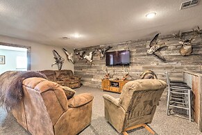 Kansas Hunting Lodge: Pets & Large Groups Welcome!