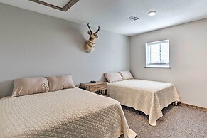 Kansas Hunting Lodge: Pets & Large Groups Welcome!