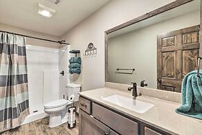 Kansas Hunting Lodge: Pets & Large Groups Welcome!