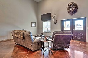 Kansas Hunting Lodge: Pets & Large Groups Welcome!