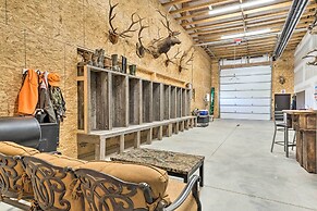 Kansas Hunting Lodge: Pets & Large Groups Welcome!