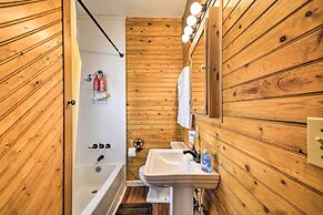 Pet-friendly Cody Home - Walk to Main Street!