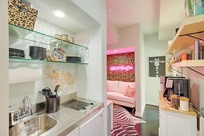 Houston Vacation Rental ~ 1 Mi to Downtown!