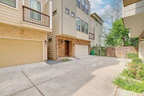 Houston Vacation Rental ~ 1 Mi to Downtown!