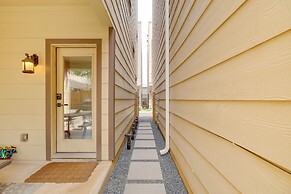 Houston Vacation Rental ~ 1 Mi to Downtown!