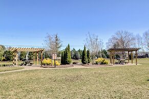 4 Mi Shuttle Ride to Ocean: Bethany Beach Getaway