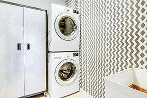 4 Mi Shuttle Ride to Ocean: Bethany Beach Getaway