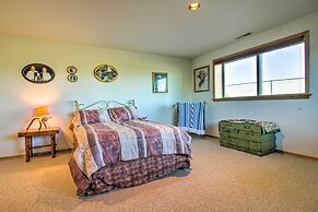 Sunny Big Timber Retreat w/ Spacious Deck!