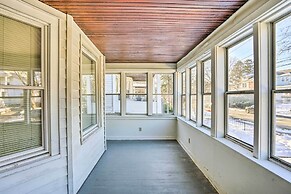 Charming Albany Retreat ~ 3 Mi to Downtown!