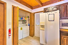 Bushkill House w/ Deck & Community Amenities!